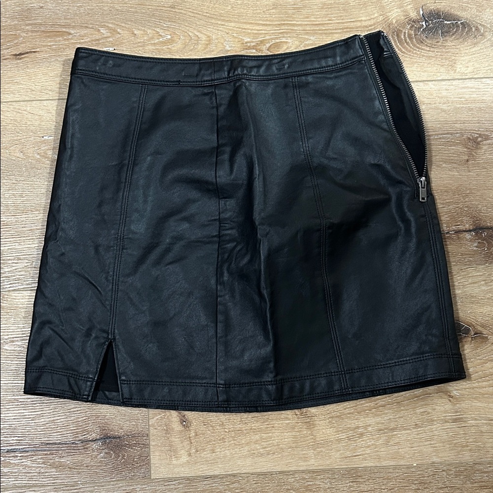 Abercrombie & Fitch Black Mini Skirt